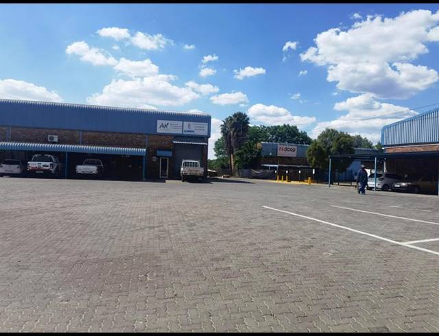 INDUSTRIAL PROPERTY TO RENT IN SILVERTON